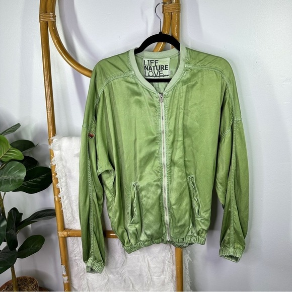Free City Light Green Bomber Jacket sz S
